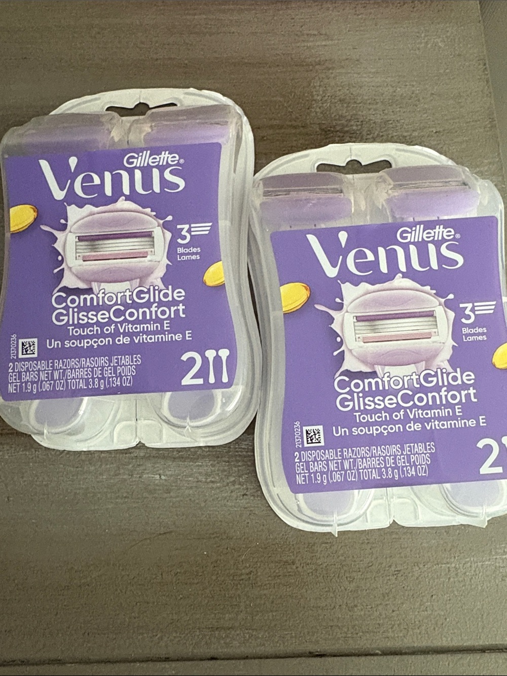 Venus Disposable Razors bundle - Picture 3 of 4